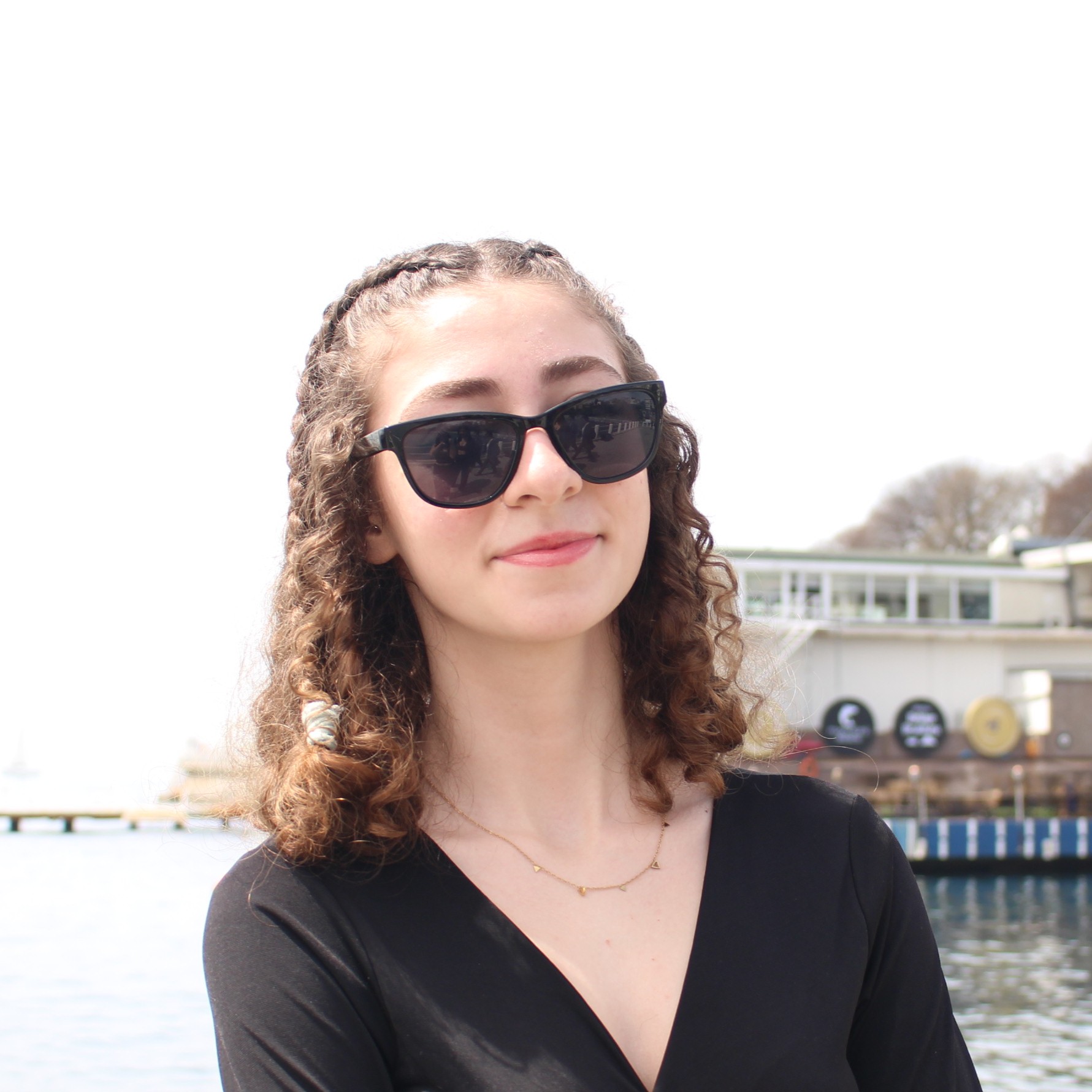 Ecem Demir